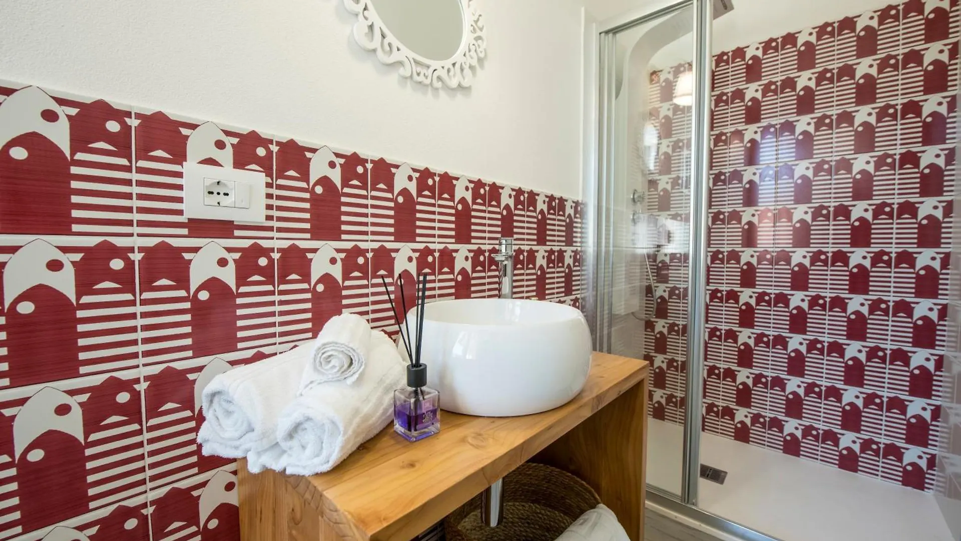 Guest house Amoneglia, 2 Minutes Walk To The Beach, Pvt Park