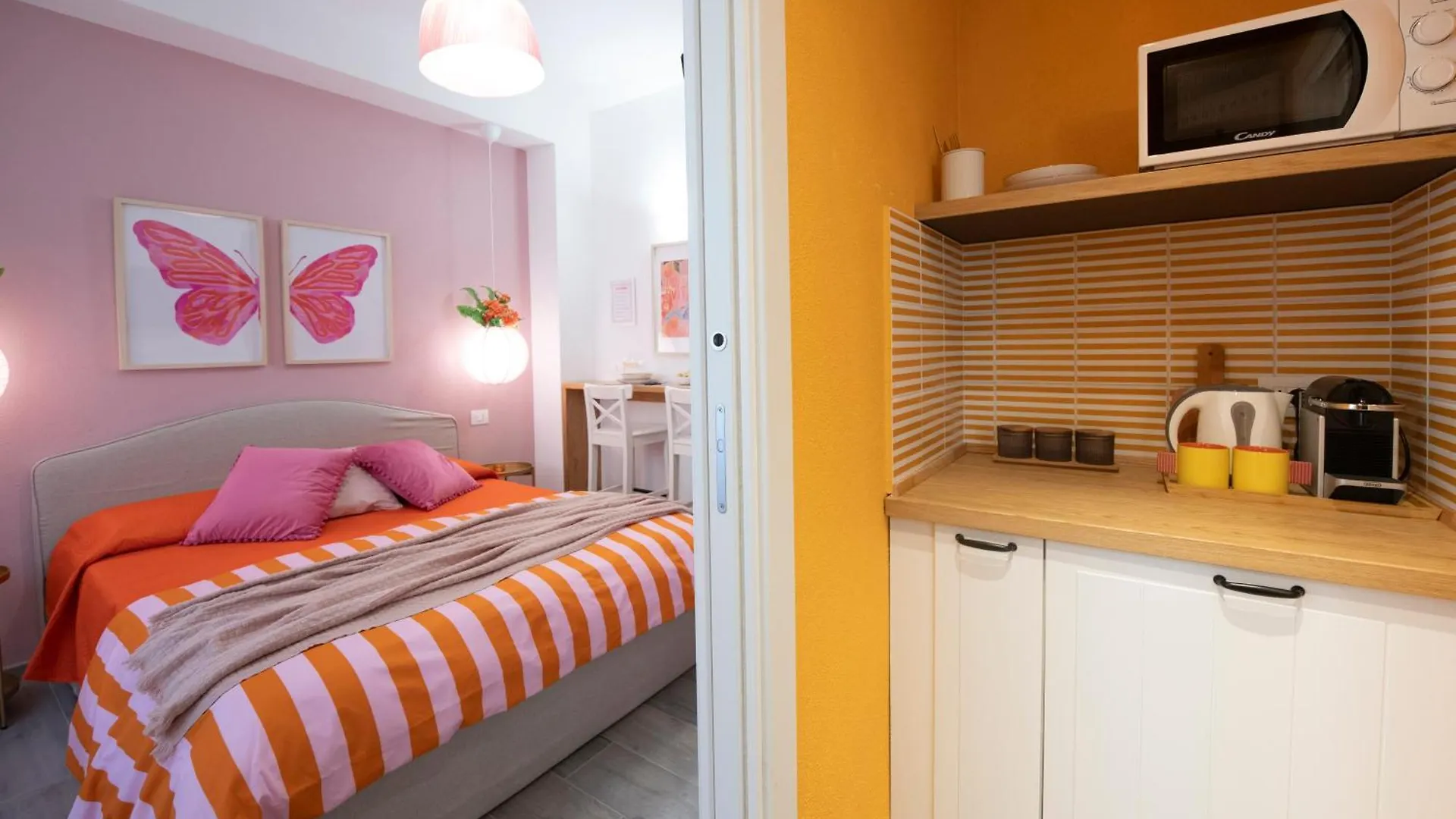 Amoneglia, 2 Minutes Walk To The Beach, Pvt Park Guest house