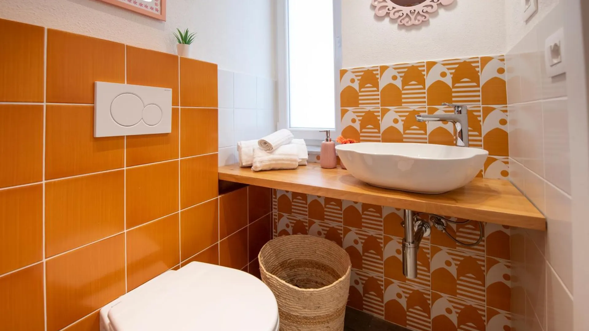 Amoneglia, 2 Minutes Walk To The Beach, Pvt Park Guest house Moneglia