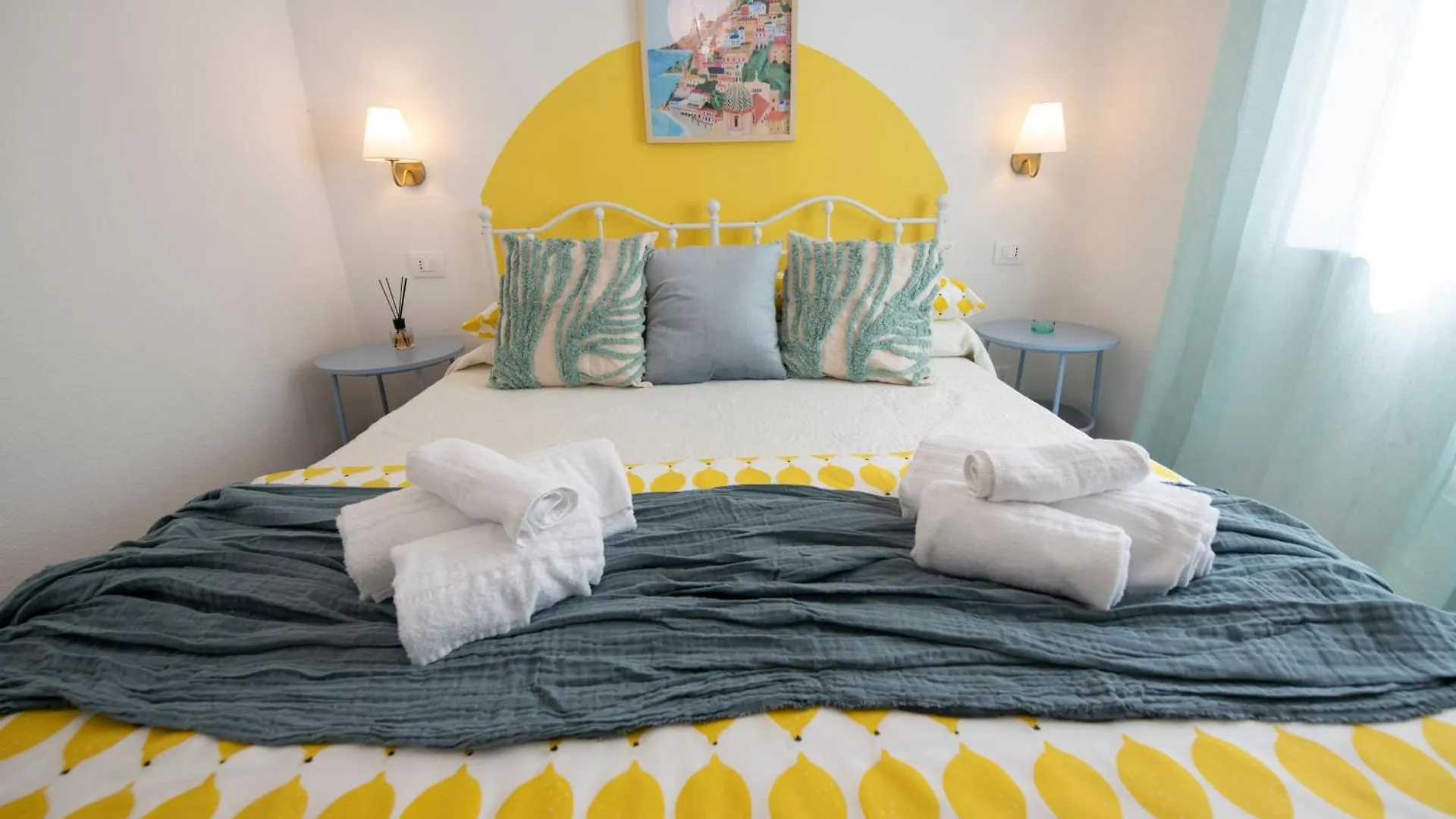 Amoneglia, 2 Minutes Walk To The Beach, Pvt Park Guest house